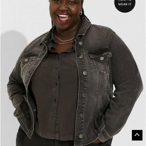 Torrid Denim Fit and flare Trucker Jacket SIZE 4 - Picture 2 of 8